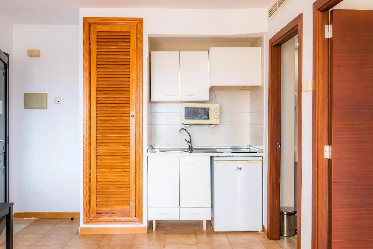Holiday home Apto Con Terraza 103 Cala Millor
